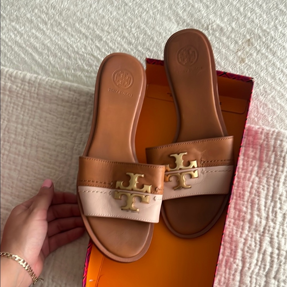 Tory Burch Tan and Cream Sandals with Gold Hardware